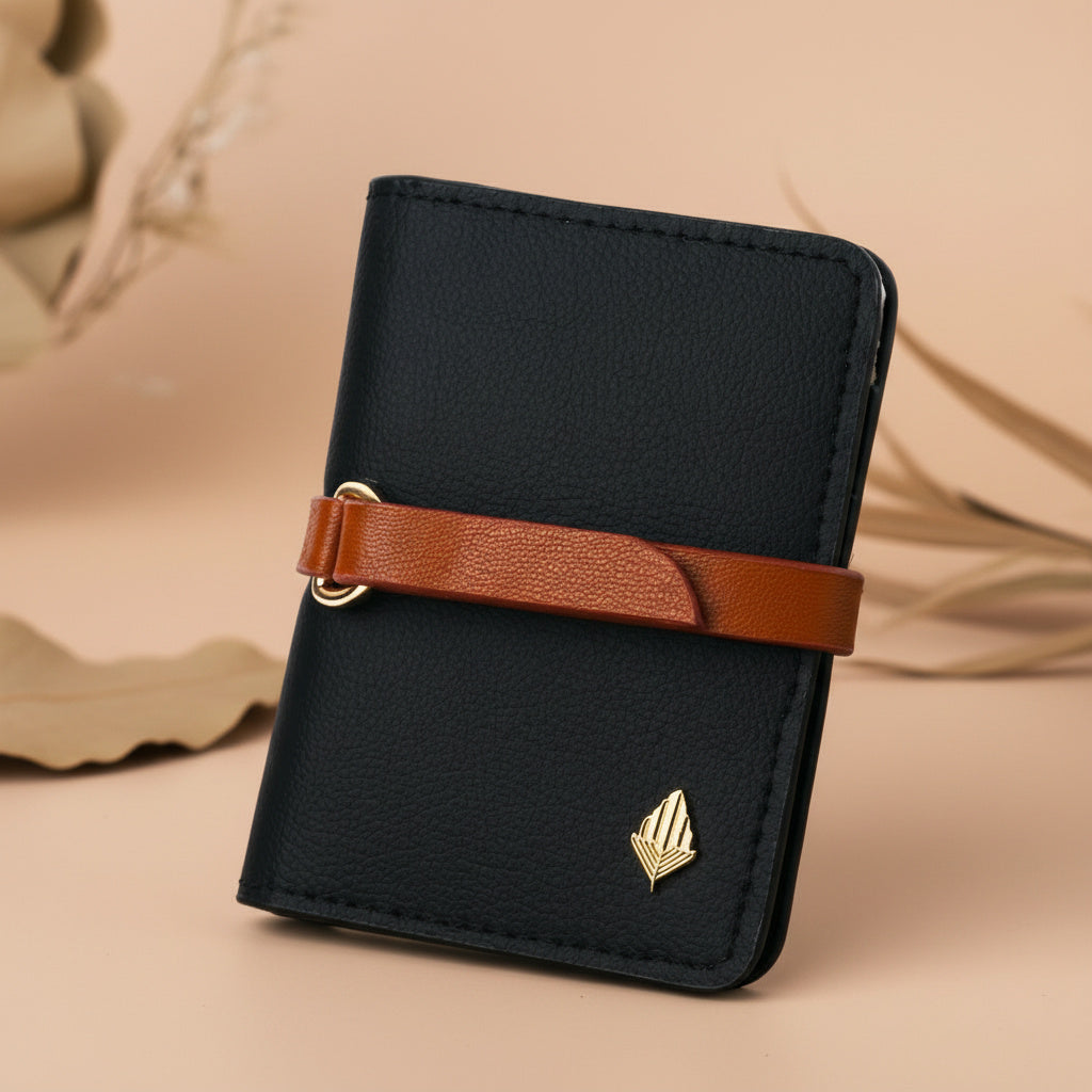 Neith- Black & Gingerbread