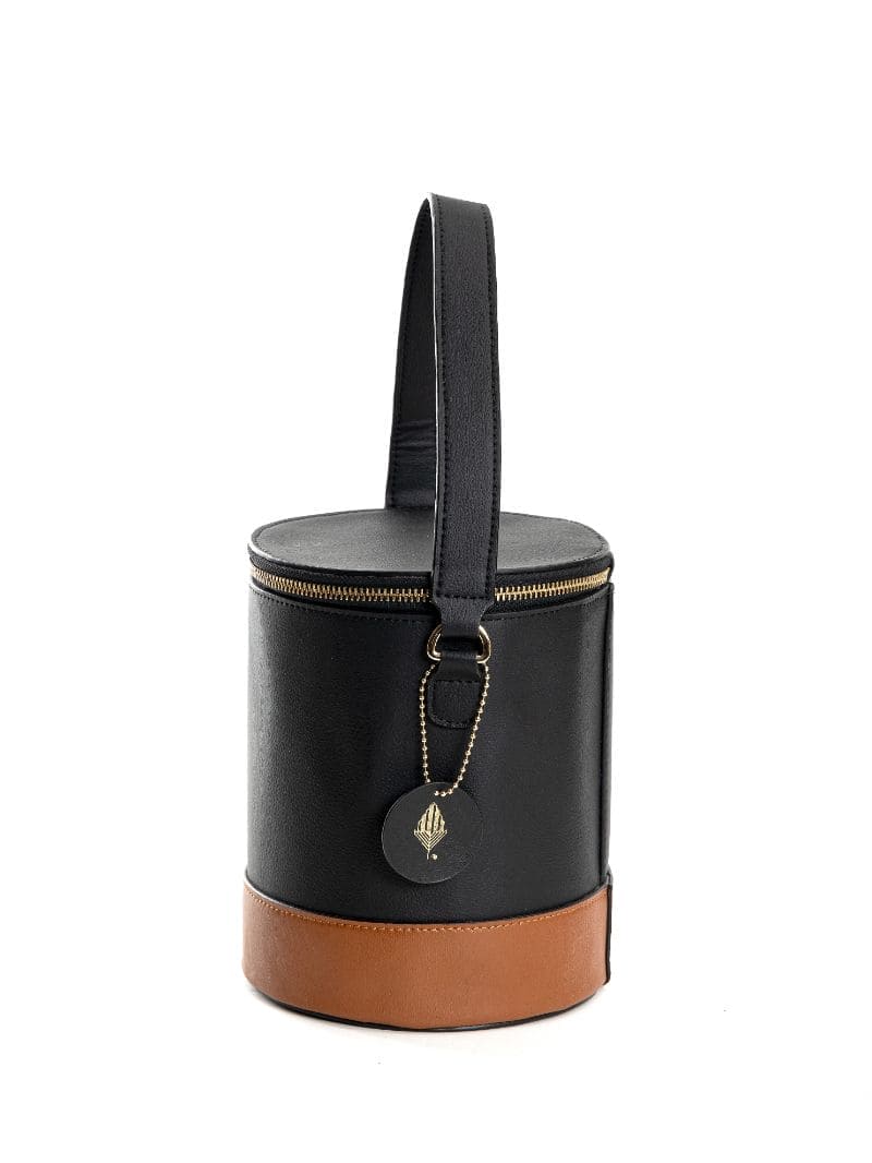 Hemera - Black & Gingerbread