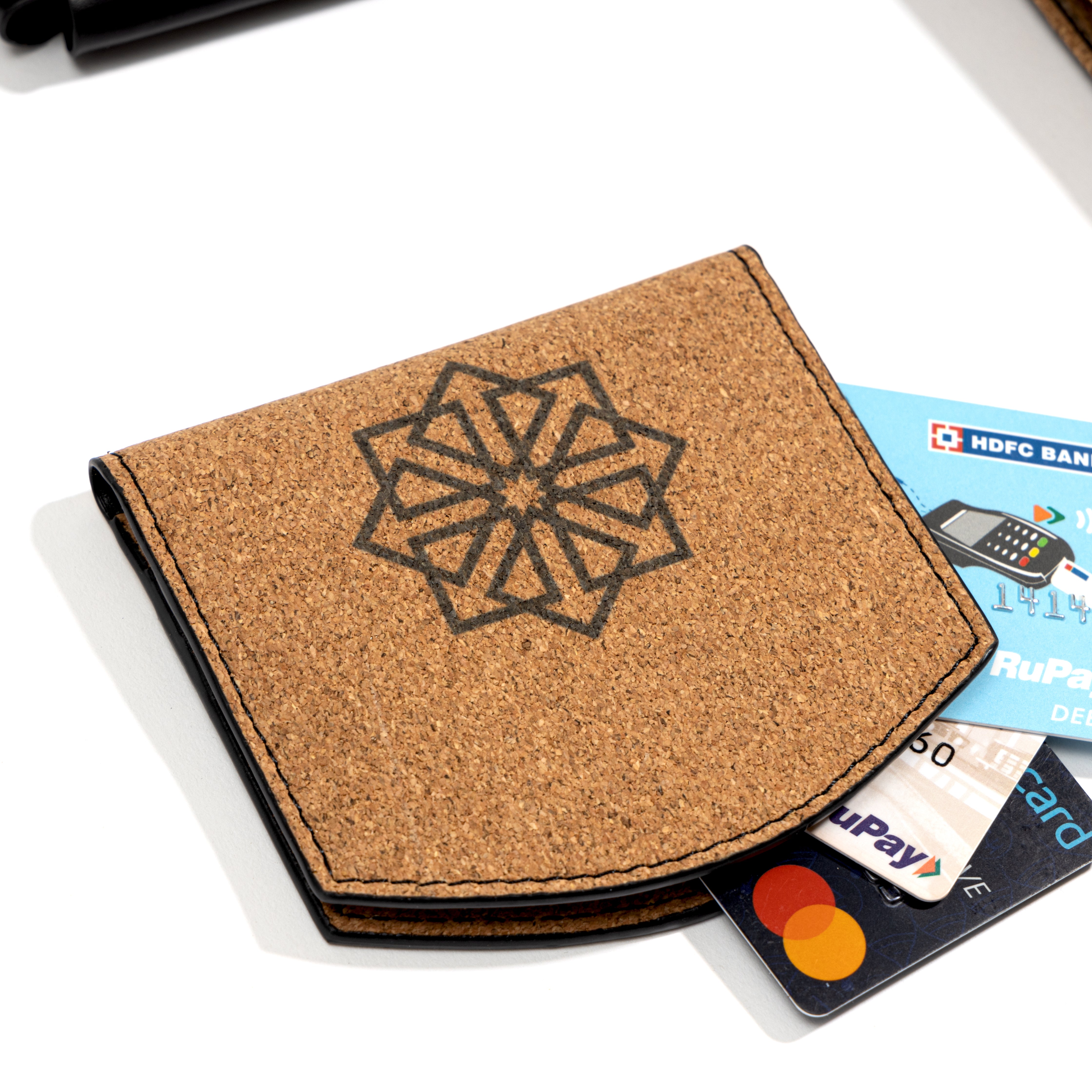 Minimal plant leather card holder handcrafted by Green Hermitage