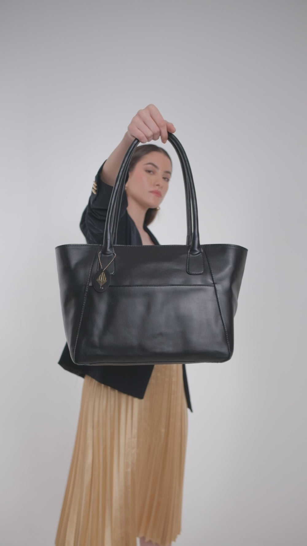 Athena Tote Bag – Black | Plant-Based Leather image 3